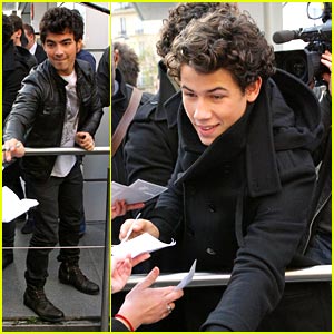 Nick Jonas & The Administation: Pre Order Who I Am