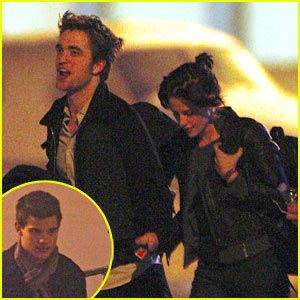 Kristen Stewart & Robert Pattinson Land in London