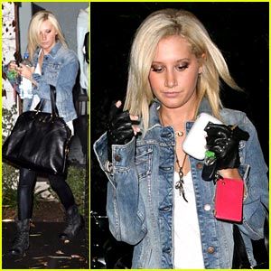 Ashley Tisdale is Andy Lecompte Lovely