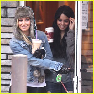 Ashley Tisdale & Vanessa Hudgens: Coffee Bean BFFs