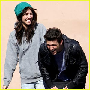 Daren Kagasoff is a Giggling Guy