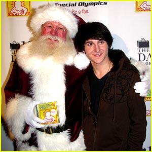 Mitchel Musso has a Very Special Christmas Concert