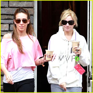 Ashley Tisdale & Haylie Duff are Coffee Cute