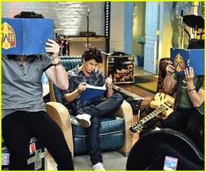 Jonas Brothers: Upside Down Study Session