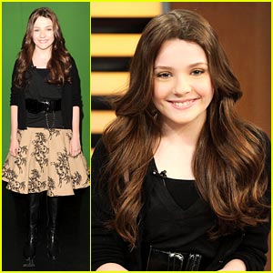 Abigail Breslin Brings Miracles to New York