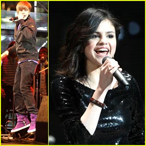Selena Gomez & Justin Bieber Rock the Houston Rodeo