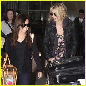 Ashley Tisdale & Aly Michalka: Hellcats In Vancouver