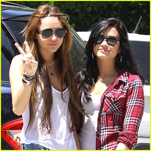 Miley Cyrus & Demi Lovato: Toluca Lake Twosome