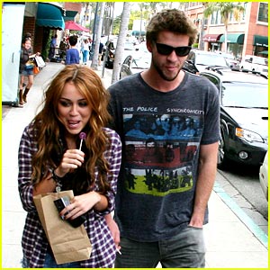 Miley Cyrus & Liam Hemsworth: Lollipop, Lollipop...