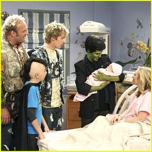 Bridgit Mendler & Jason Dolley: Welcome to the World, Charlie