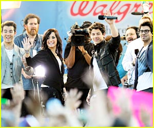 Demi Lovato & Jonas Brothers: Good Morning America!