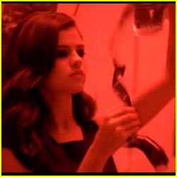 Selena Gomez & The Scene: Round and Round Music Video!