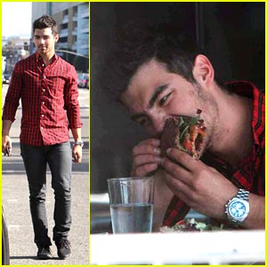Joe Jonas: Big Burger Bite Boy!