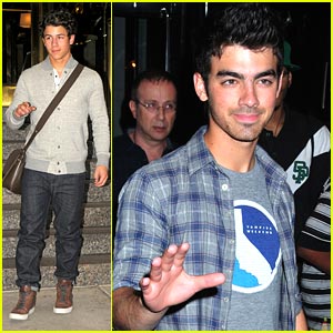 Joe & Nick Jonas: Camp Rock 2 Bloopers!