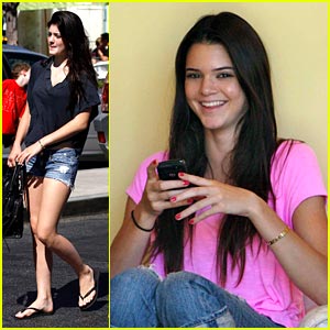 Kendall & Kylie Jenner: FroYo with Friends