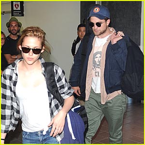 Robert Pattinson & Kristen Stewart: Back at LAX