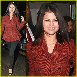 Selena Gomez: Round and Round at Radio One