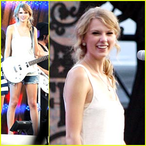 Taylor Swift: New Orleans Saints Smiley