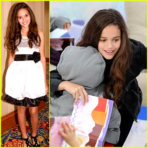 Madison Pettis is a USO Sweetheart