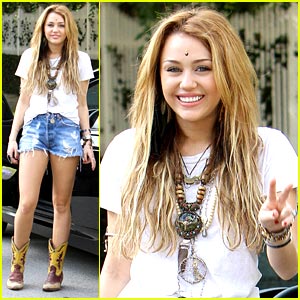 Miley Cyrus: 2010 MTV EMA Performer!