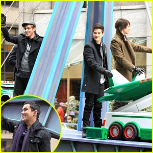 Big Time Rush Won't 'Forget About You' at Macy's Thanksgiving Parade