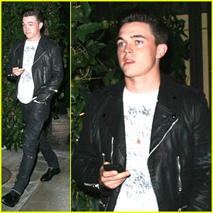 Track by Track with Jesse McCartney: 'The Writer'