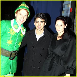 Joe Jonas & Ashley Greene: Elf on Broadway!