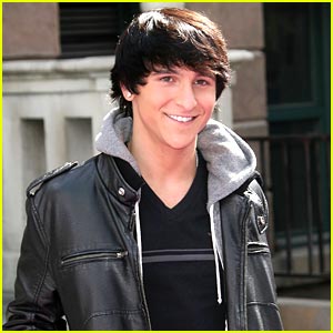Mitchel Musso: LIVE from Hollywood & Highland TODAY!