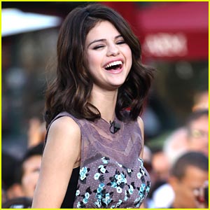 Selena Gomez Gets Giggly at the Grove