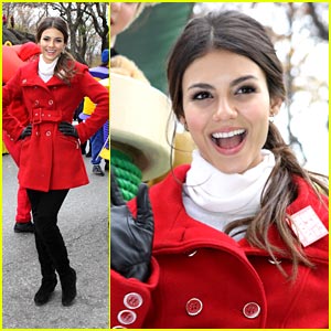 Victoria Justice: Macy's Thanksgiving Parade 2010!