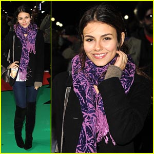 Victoria Justice: Macy's Parade Rehearsal with Big Time Rush!