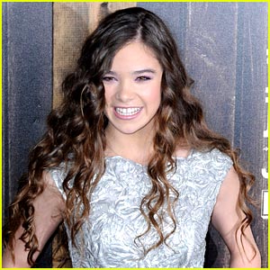 Hailee Steinfeld 'Honored' By Hunger Games Role Suggestion