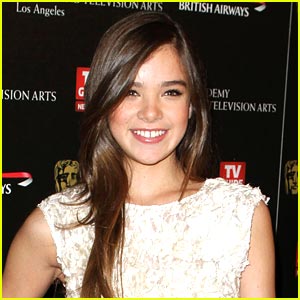 Hailee Steinfeld: I Really Stick Out!