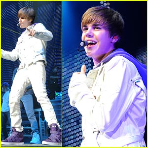 Justin Bieber Makes Miami Music