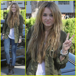 Miley Cyrus: Peace, Y'All!