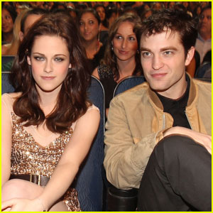 Robert Pattinson: Kristen Stewart Is a Natural Vampire