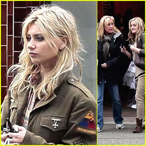 Aly & AJ Michalka: Aritzia Shopping with Mom Carrie!