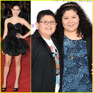 Rico Rodriguez & Ariel Winter 'Never Say Never'