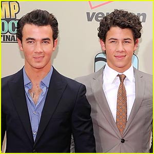 Nick Jonas: Vote for Kevin at the KCAs!