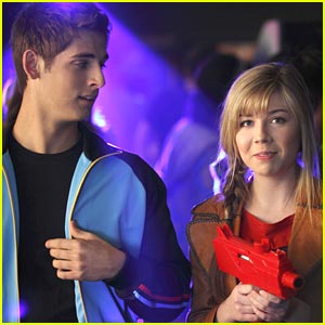 Jennette McCurdy: The Best Player Cast 'Got to Know Each Other Very Well'