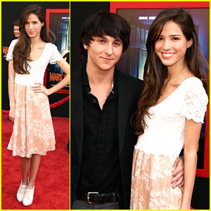 Kelsey Chow & Mitchel Musso 'Need Moms'