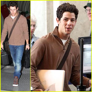 Nick Jonas: Off To Nashville!