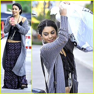 Vanessa Hudgens Benches Bed, Bath and Beyond Bags