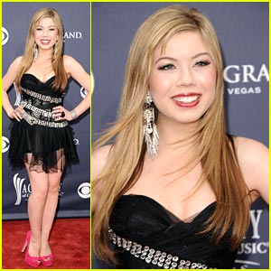 Jennette McCurdy: Mandalay Magical at the MGM!