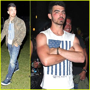 Joe Jonas Joins The 4 Dots at Coachella