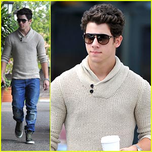 Nick Jonas: Starbucks Run!