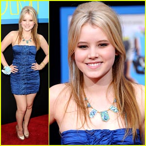Taylor Spreitler Sports 'Prom' Poof
