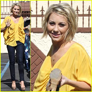 Chelsea Kane: Cropped Trouser Pant Love!