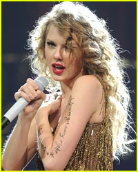 Taylor Swift Writes Inspiration Words on Arm