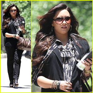 Demi Lovato: Lunchtime Lady